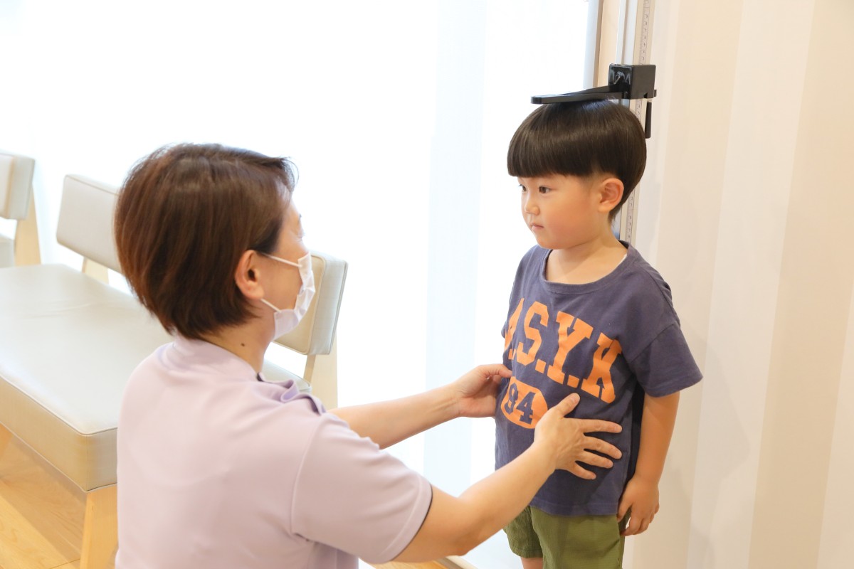 豊中市でお子さまの低身長にお悩みの方へ